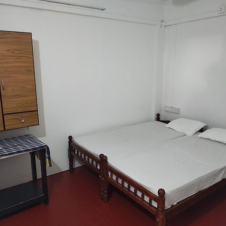 Sajeev Home Stay 체라이 비치 외부 사진